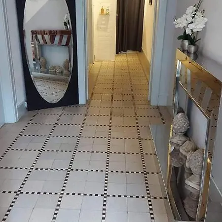 Le Rusticka Apartment *